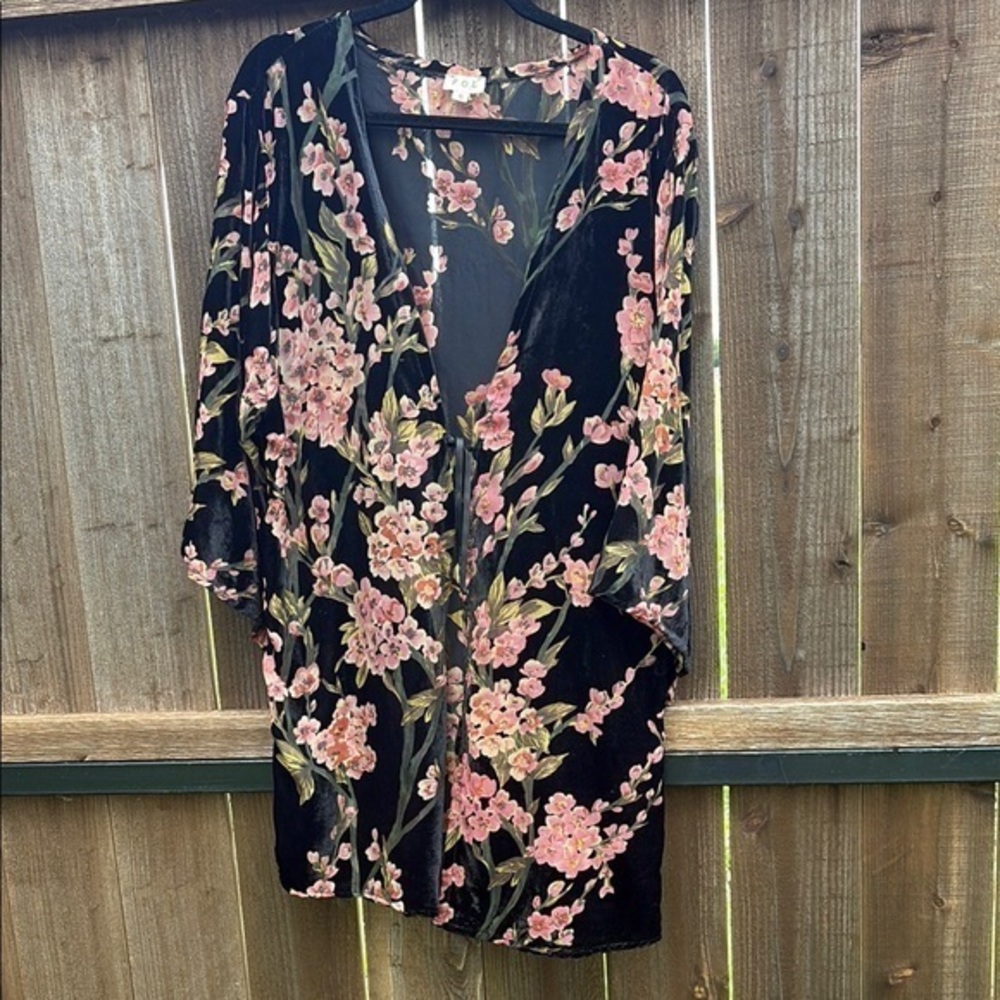 POL Black Velvet Kimono with Pink Floral Pattern